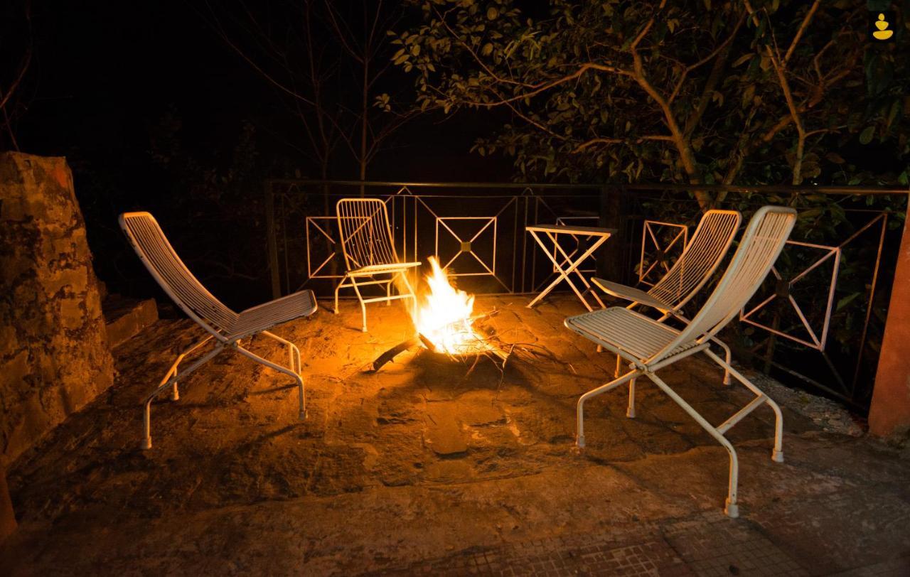 Livingstone 2Bhk Cozy Homestay In Kasauli Hills Екстер'єр фото