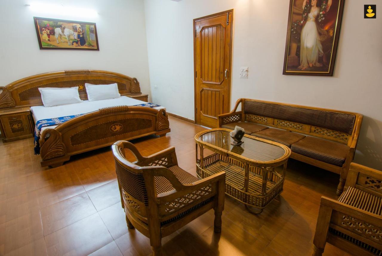 Livingstone 2Bhk Cozy Homestay In Kasauli Hills Екстер'єр фото